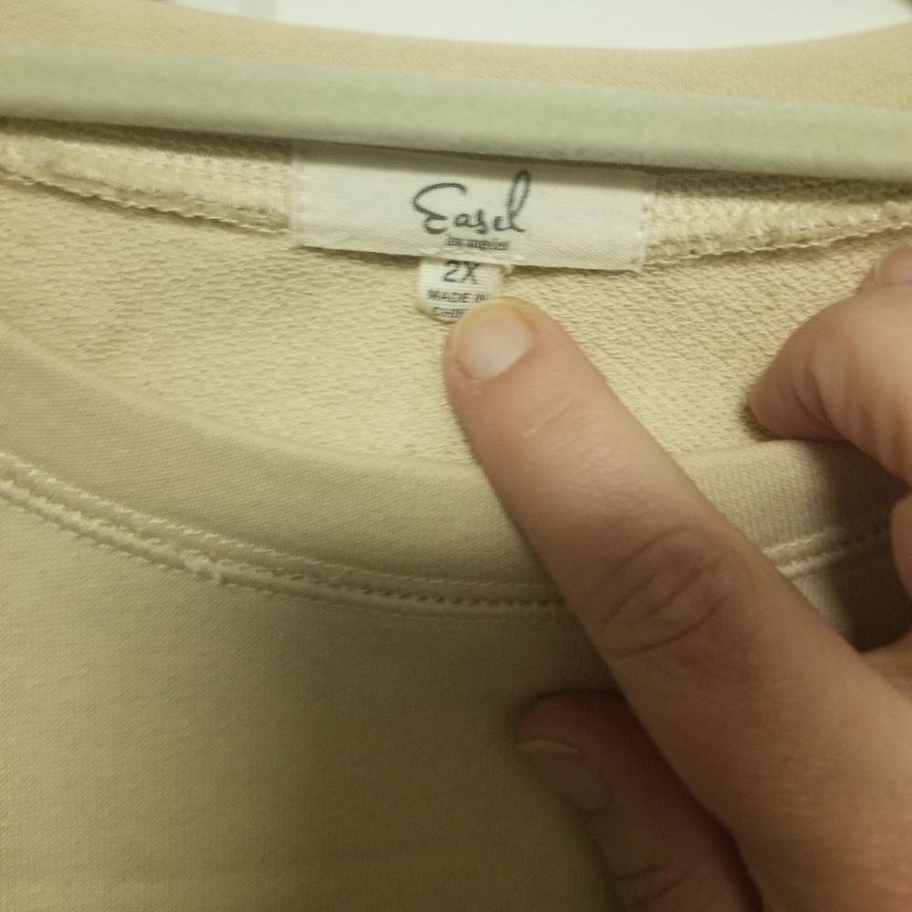 Easel fashion sweatshirt, sz 2x - Picture 7 of 7